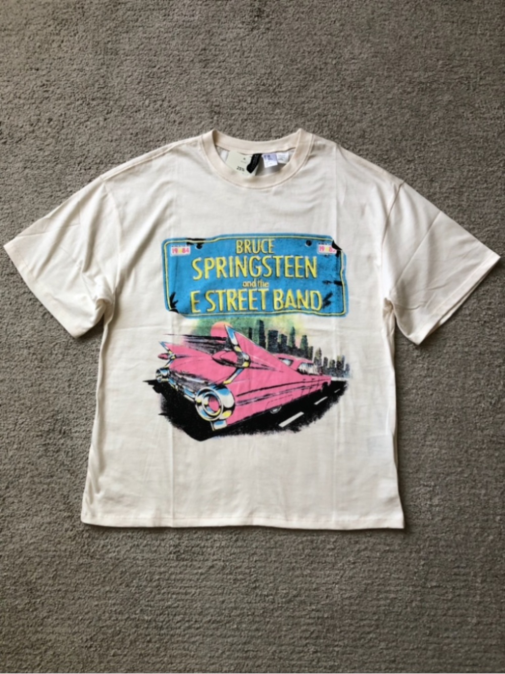 H&M Graphic Short Sleeve T-shirt.NWT.